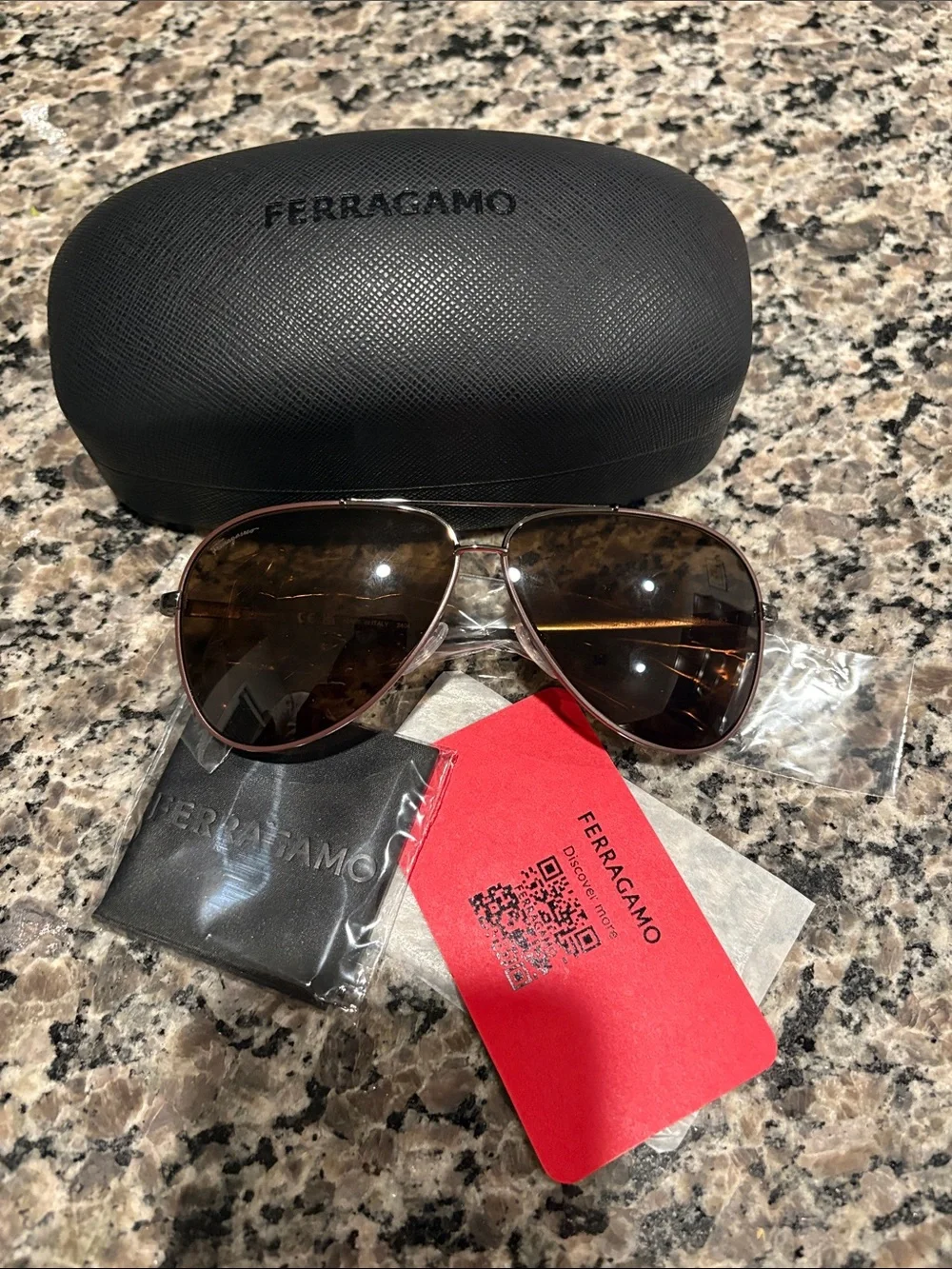 NWT Salvatore Ferragamo Women’s Brown Lenses Aviator Sunglasses